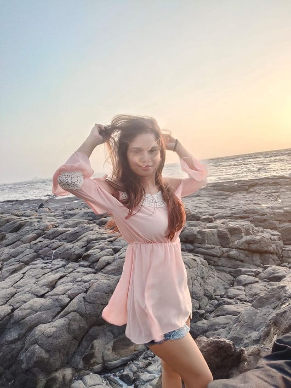 Why did Pooja alias Zoya who became a model choose the path of death