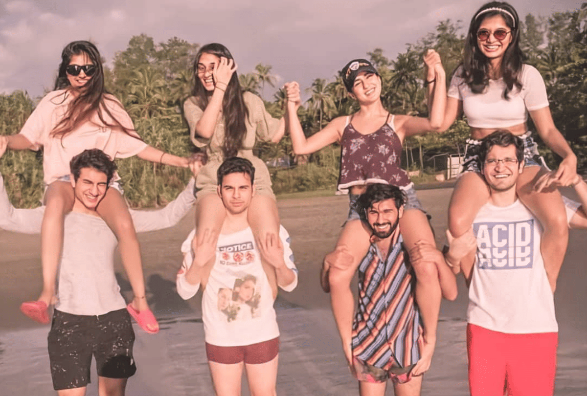 sara ali khan enjoy in goa amidst allegation-of drug rhea chakraborty