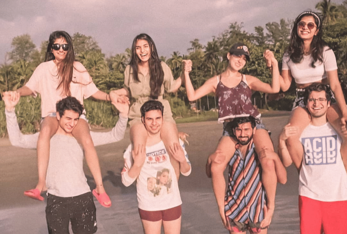 sara ali khan enjoy in goa amidst allegation-of drug rhea chakraborty