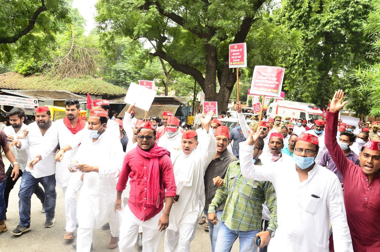 SP workers protest against unemployment and privatization