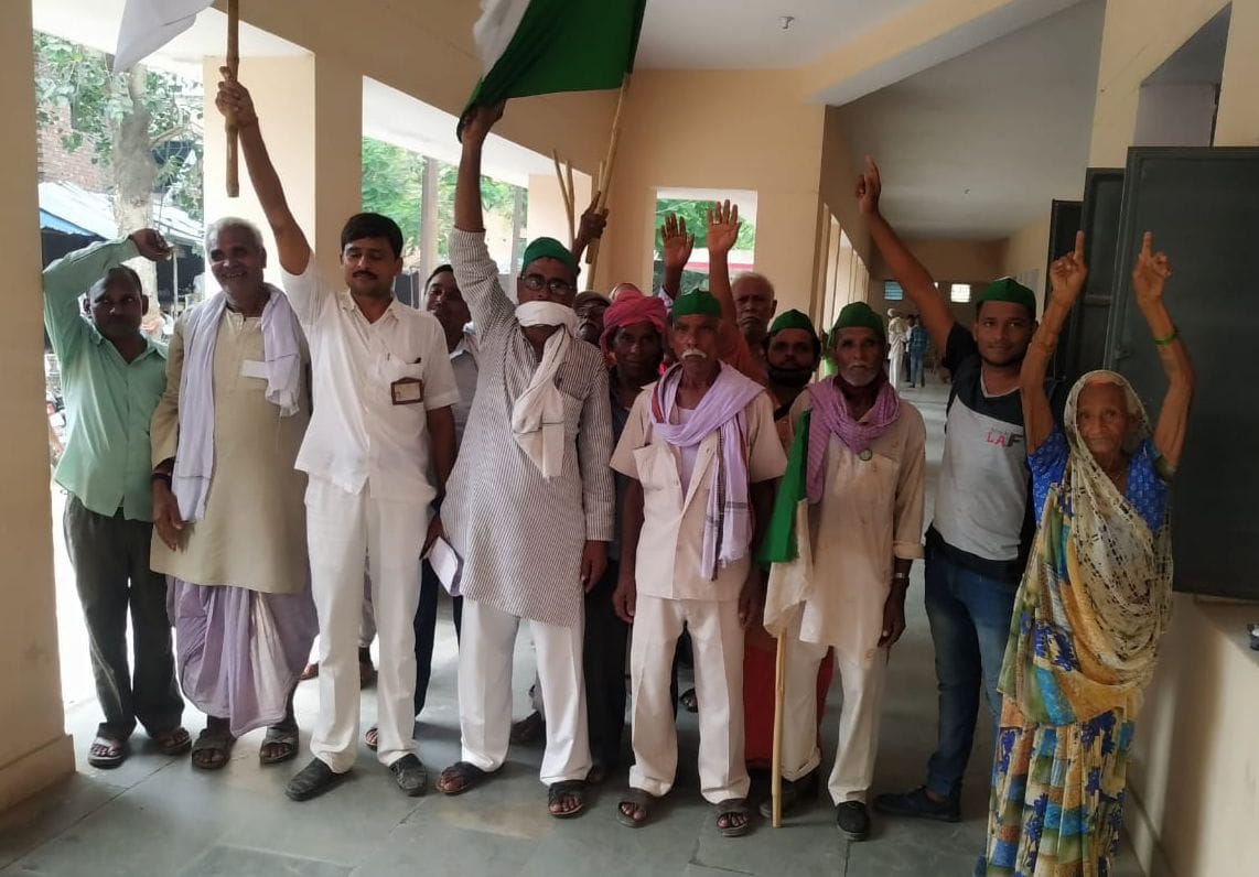 Farmer upset with shortage of manure, submitted memorandum