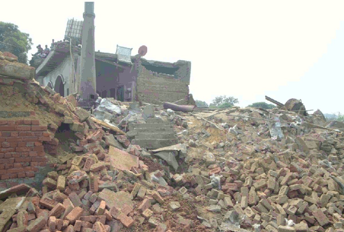Hapur Boiler Blast: Boiler kept flying in air for 20 seconds see photos
