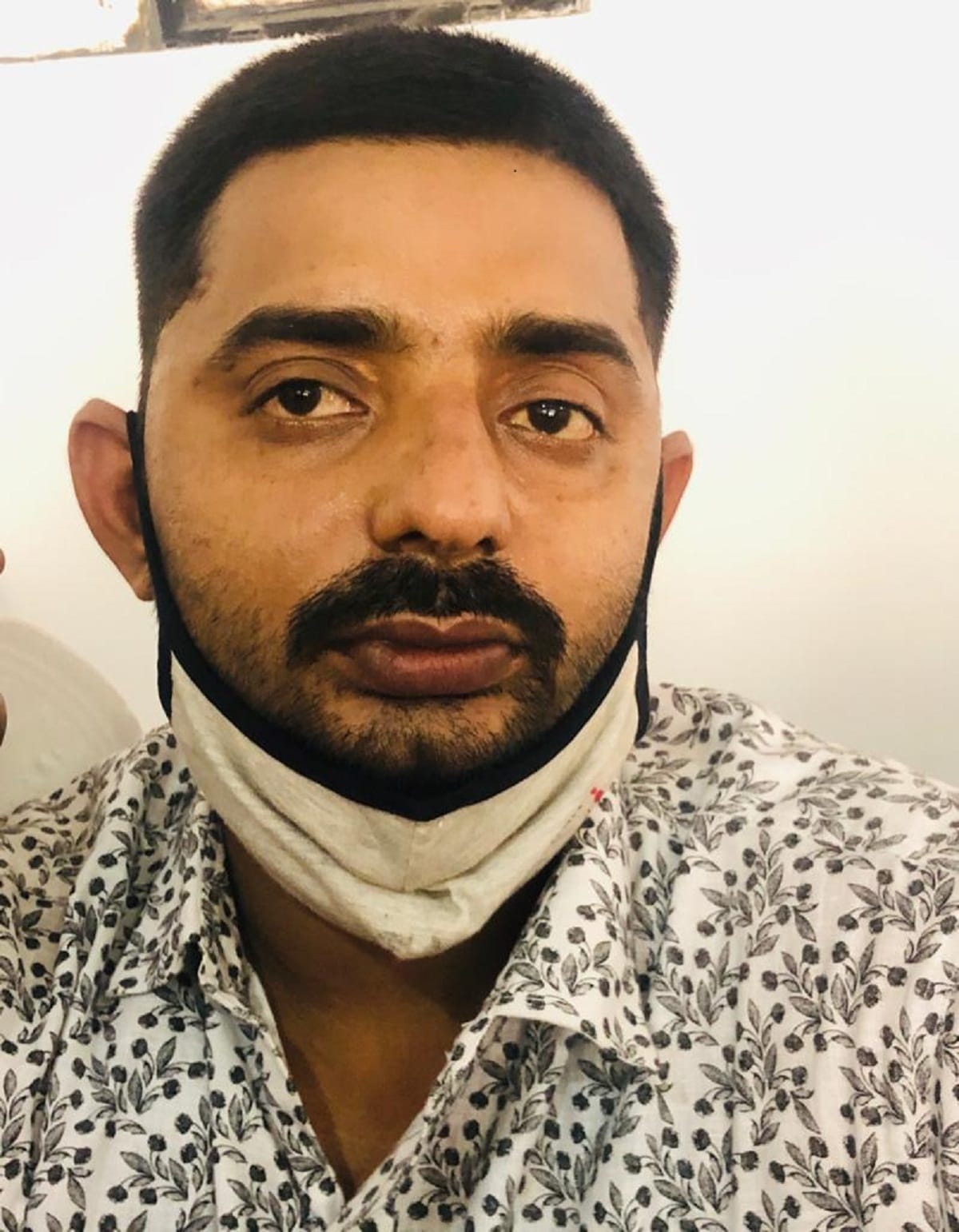 Vivek singh Katta wanted of Chaukghat double murder case surrendered in Jaunpur court