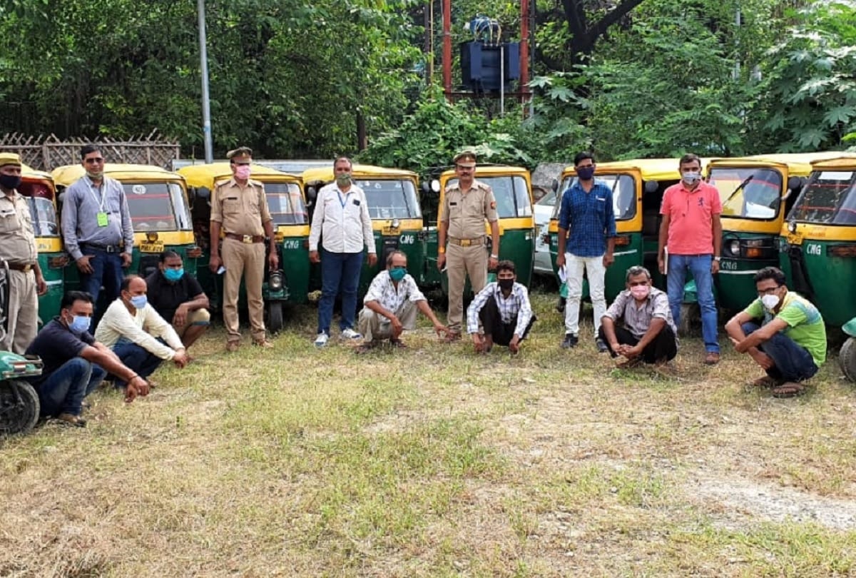 Lucknow Gang stealing and selling fake auto documents busted by police