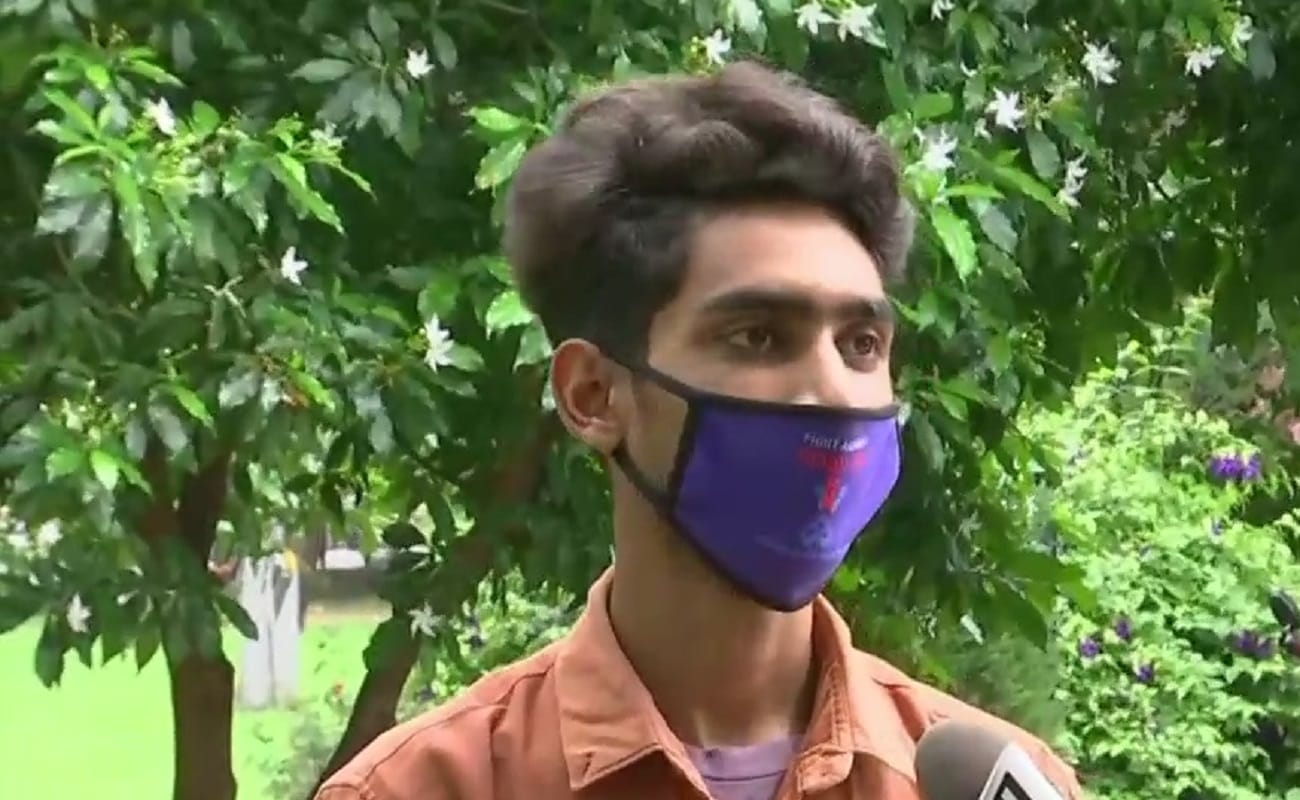 A bike built from junk, runs 80 kilometers in 1 liter petrol desi jugaad motorcycle motorcycle jugaad gadi jugaad wali bike desi jugaad bike desi jugaad vehicle Chandigarh Class 10 student Gaurav has made a motorcycle using scrap material