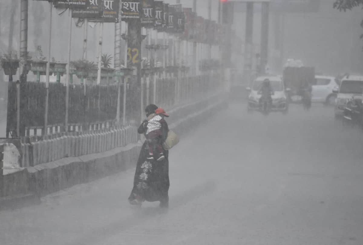 Gorakhpur weather change heavy rain latest news update