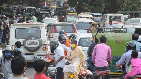 Neat exam: congested all day, jammed on the roads as soon as the exam is released
