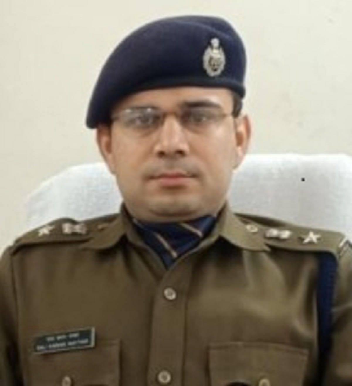 reason for the transfer of Jaunpur captain new SP is fast-moving