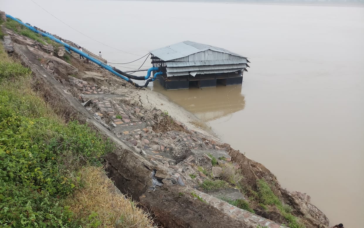 Ganga harvesting threat on Kunda pump canal, farmers upset