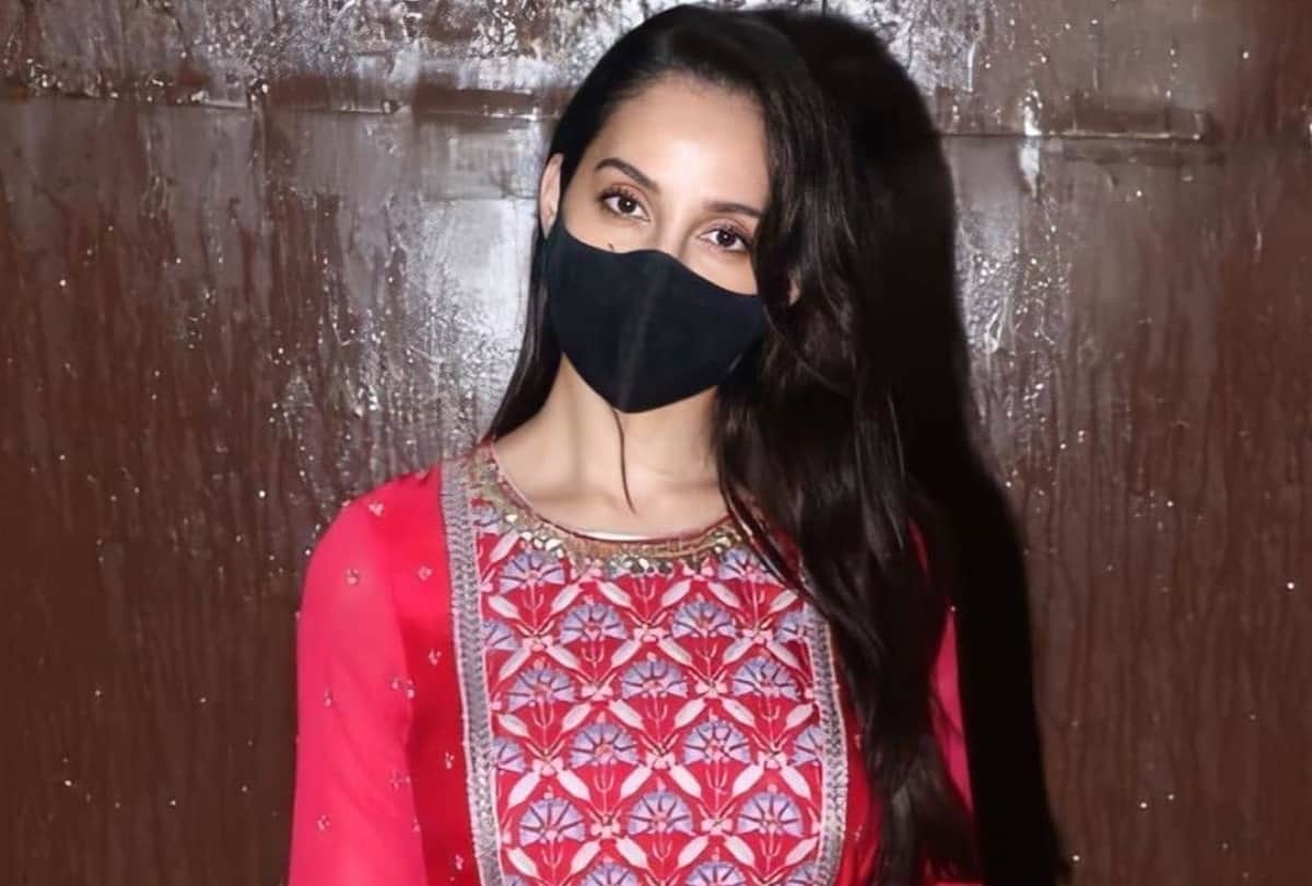 nora fatehi look gorgeous in red shimmer bodycon dress and spot in traditional in pink kurta