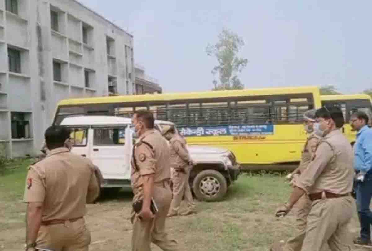 History-sheeter runaway by breaking window of temporary jail