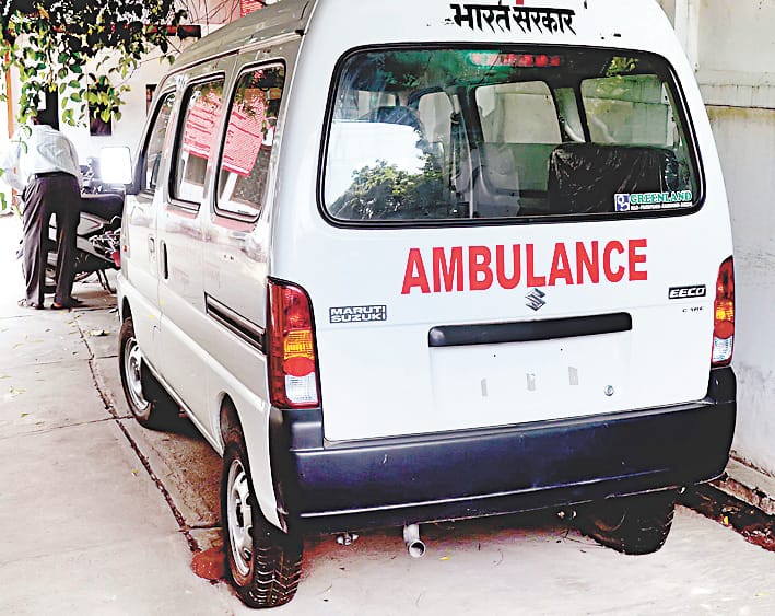 pratapgarh ambunlance availability