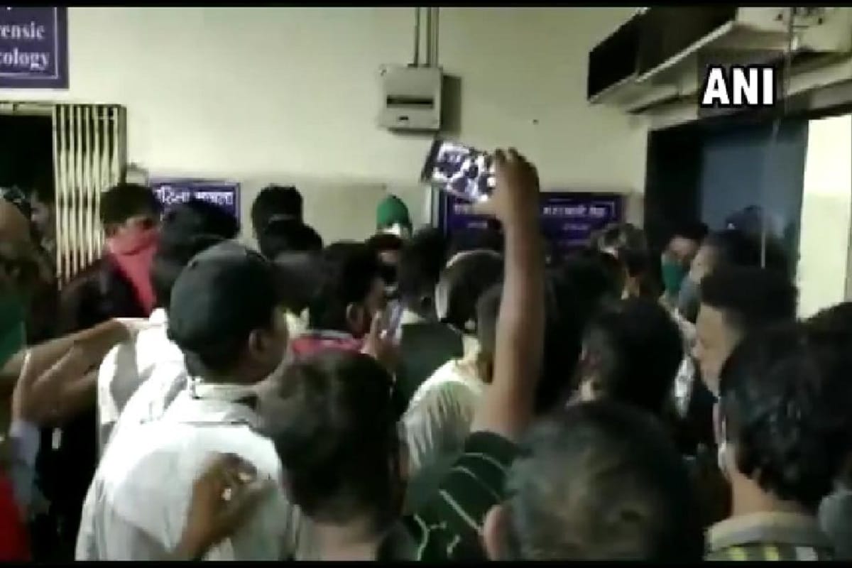mumbai sion hospital relatives create ruckus after their man body exchanged with another deceased