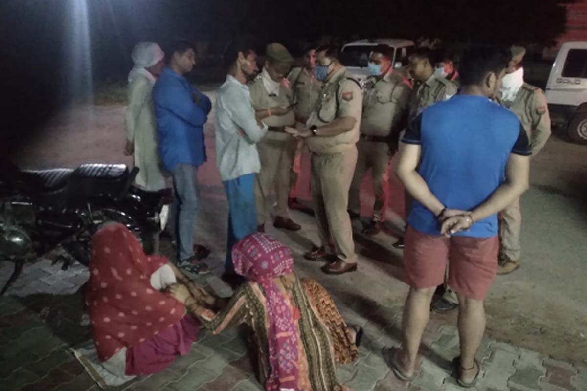 pac constable and his maternal father died in an accident in on Delhi-Saharanpur highway in baghpat