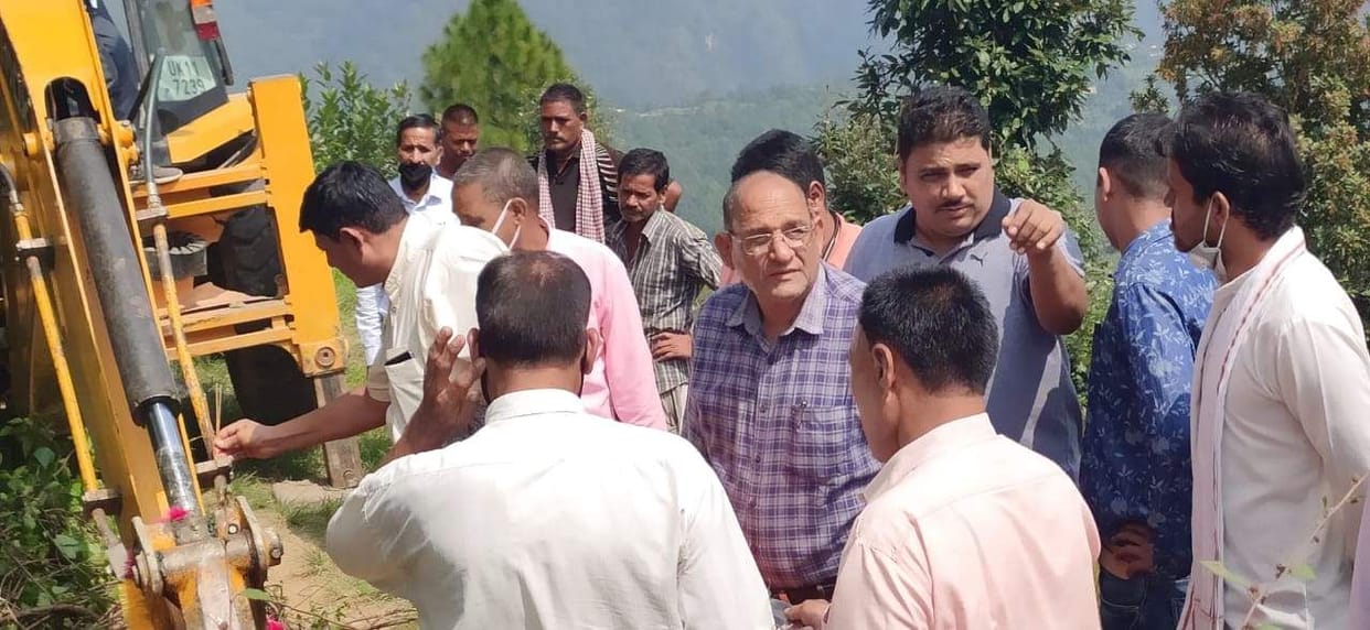 Road construction started till Bokhanara-Badiyari village