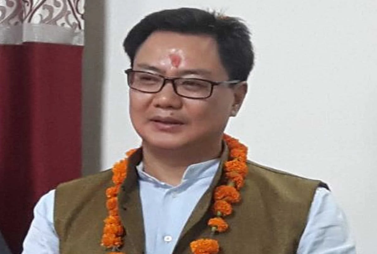 Law Minister Kiren Rijiju said: It is not right to make unpleasant remarks on judges without understanding