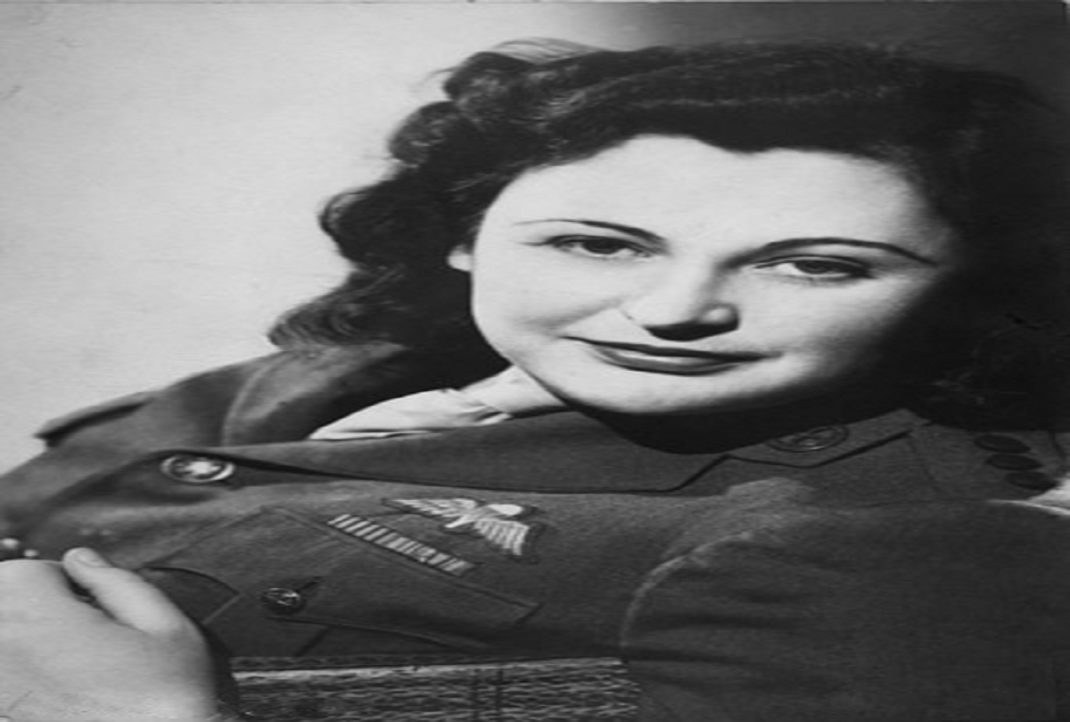 beautiful and flirtatious secret agent nancy wake used to trap German soldiers for information
