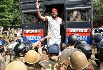 Clash with protesters on the road against unemployment, more than a hundred arrested
