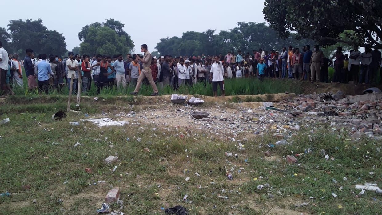 Explosion while making cracker, teenager dies