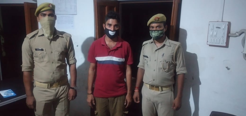 The use of mask was costly, the candidate of his face had come to give medical test