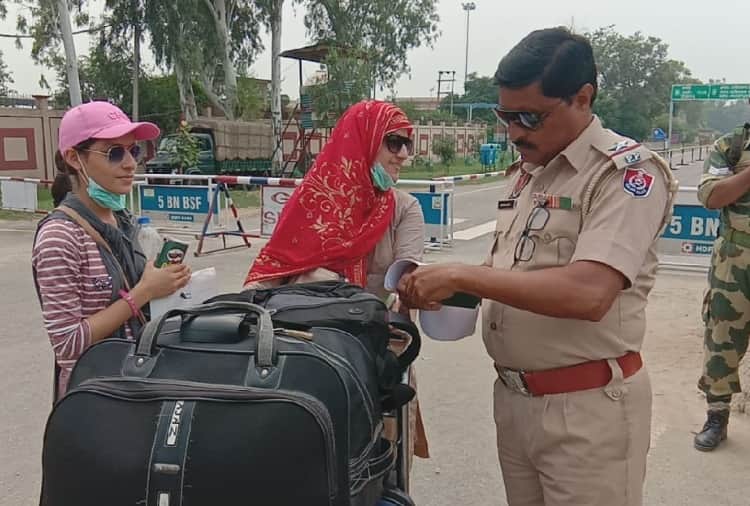 400 Indian citizens returned from Pakistan via Attari-Wagah Border