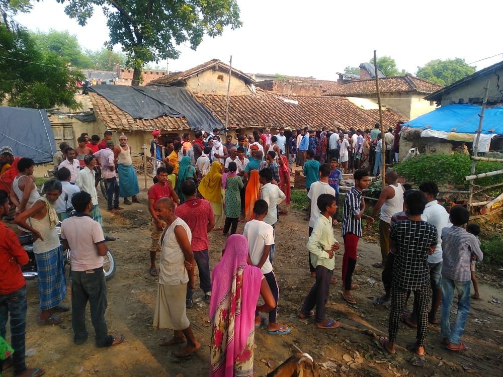 Pratapgarh: Farmer dies after falling into high-tension wire