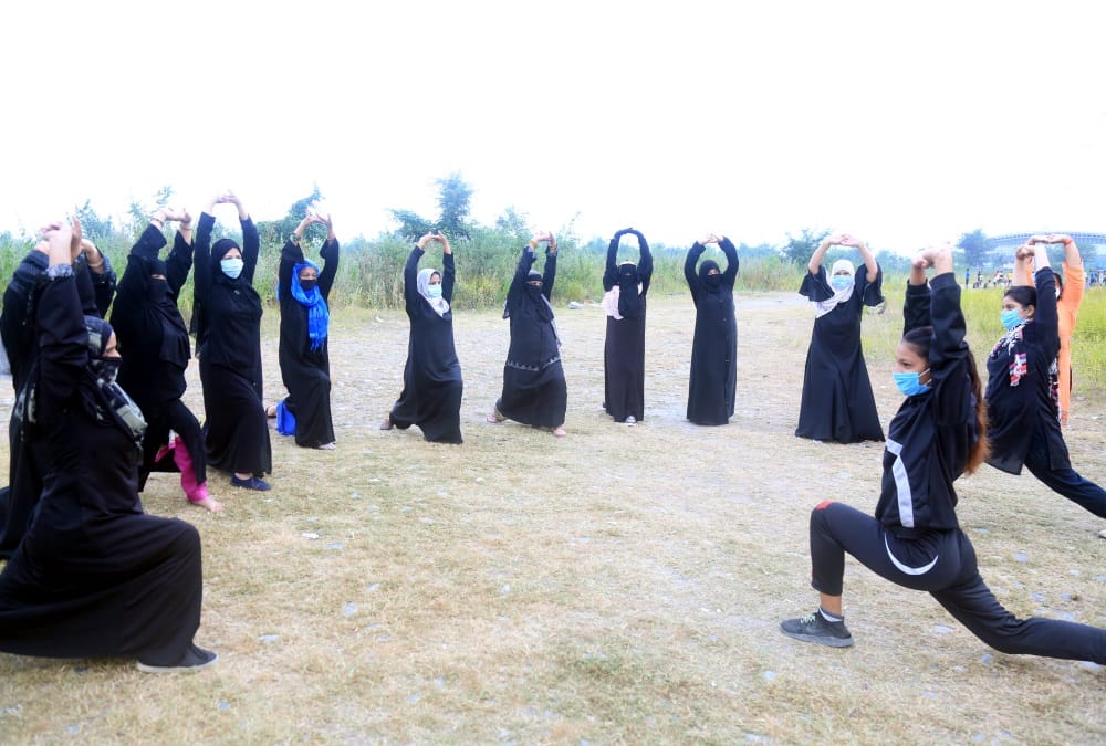 Muslim women Doing yoga in Burka in haldwani Uttarakhand