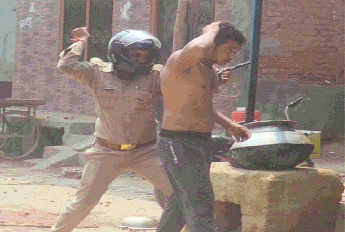 baghpat violence pelting Stone pelting on roof photos big revealed
