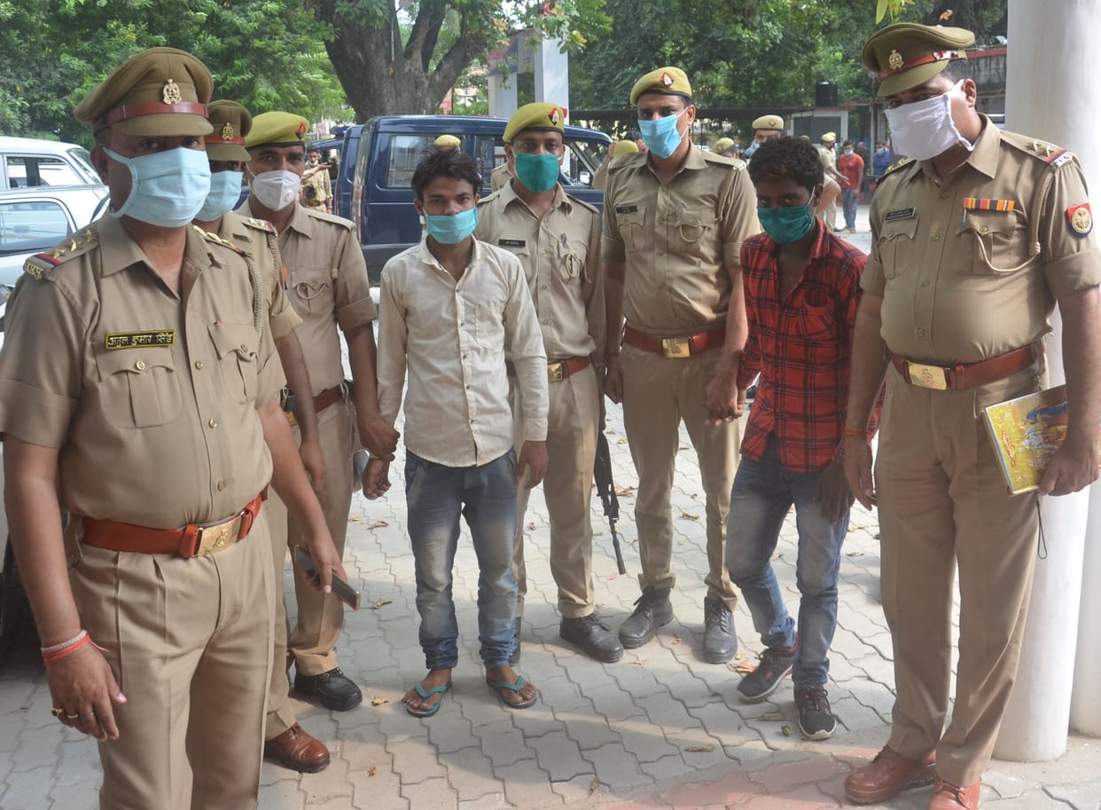 Police arrested absconding prisoners, sent to jail