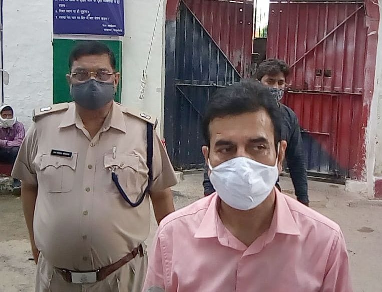 Jail's security lapse, two brothels ran out of toilet bricks