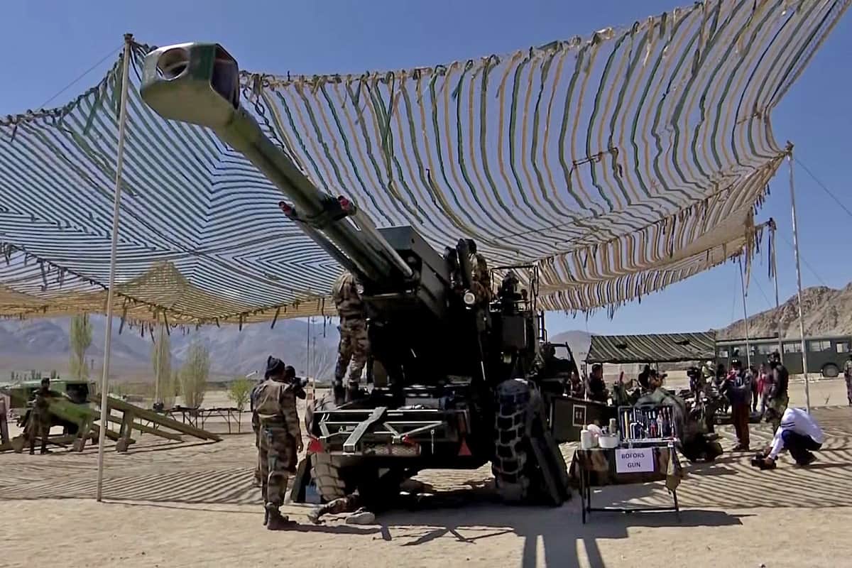 Kargil Vijay Diwas 2022 Know About 9 Weapons Used in Kargil War From Bofors to Pistol