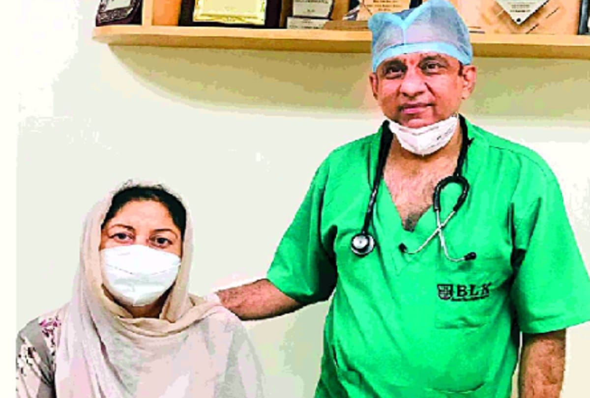 First case ever cyst taken out from a lady patients chest without operation by Delhi doctors