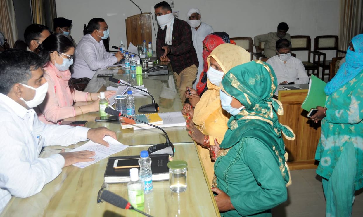 40 complaints in complete resolution day, three settled