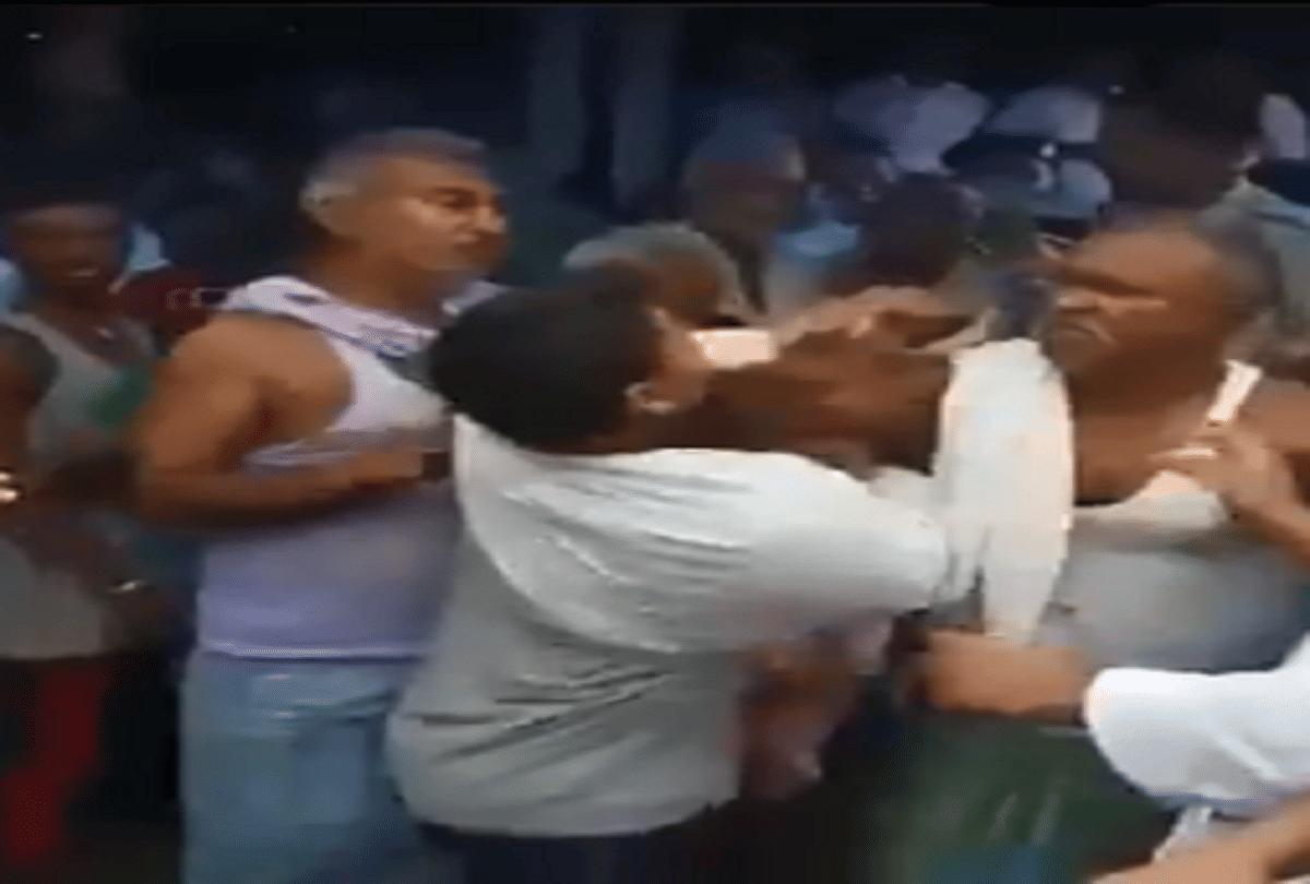 Bihar Election: People sought answer from JDU MLA for seeking votes for five years, supporters beaten