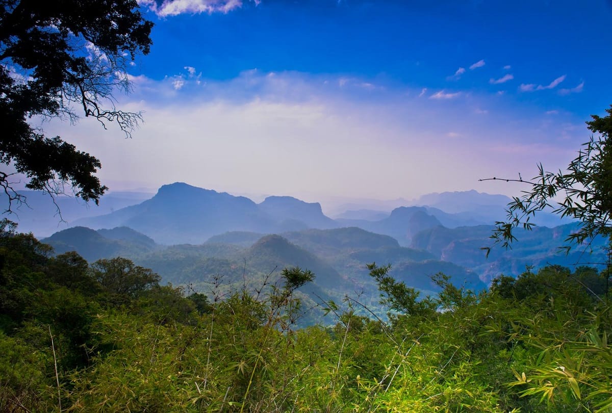 Pachmarhi madhya pradesh hill station satpura ki rani beautiful place in india