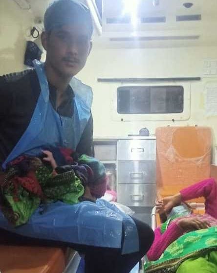 108 ambulances in buzzing, underwent complex deliveries