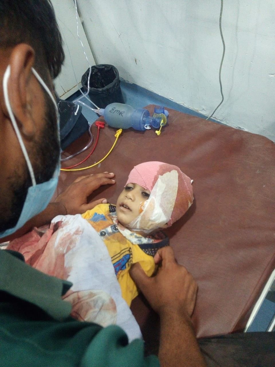 tractor driver, child, die
