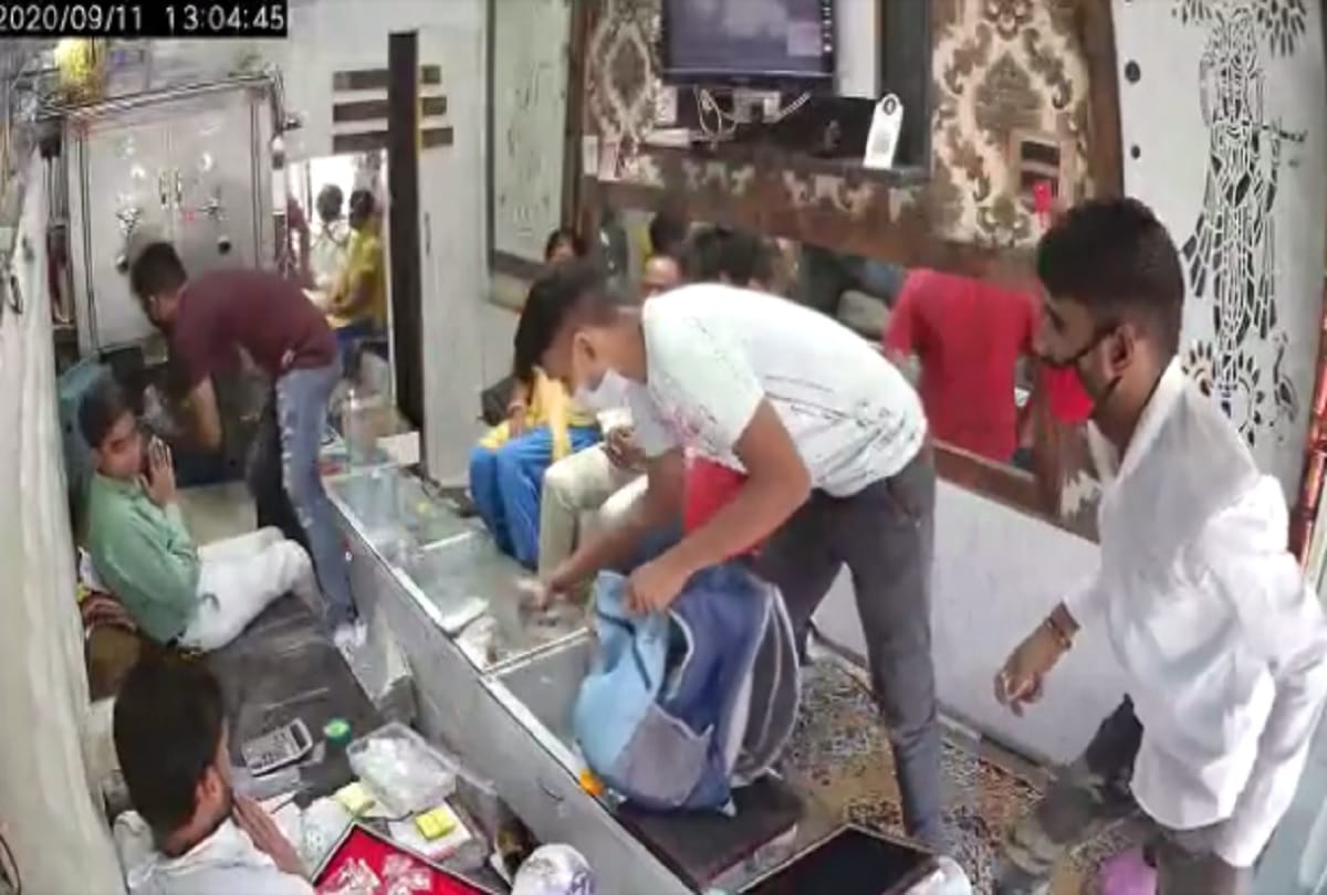 Aligarh jwellery shop loot case viral video accused discloses plans for the crime before Noida police