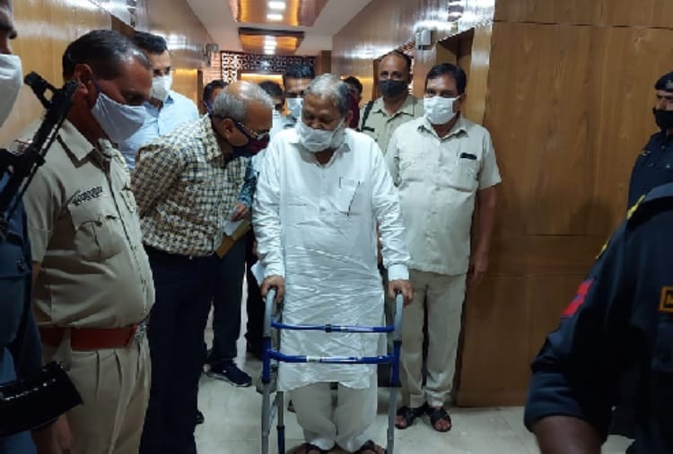 Home Minister Anil Vij reached Haryana Police Headquarters