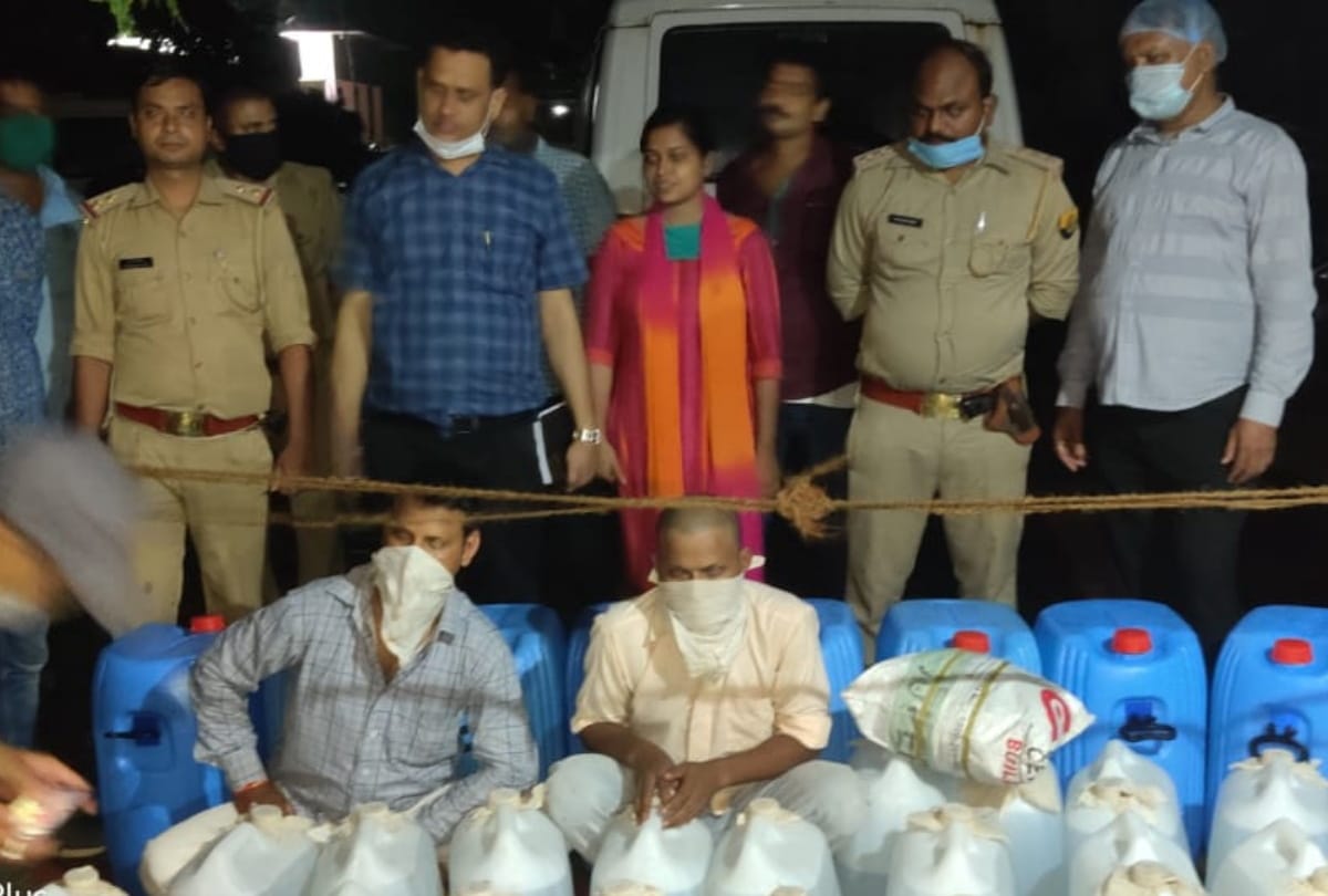Excise department busted fake liquor shop and two accused arrested in Gorakhpur