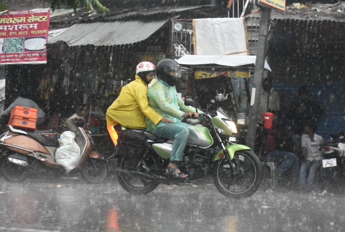 gorakhpur weather news pudate starts light rain see latest photos