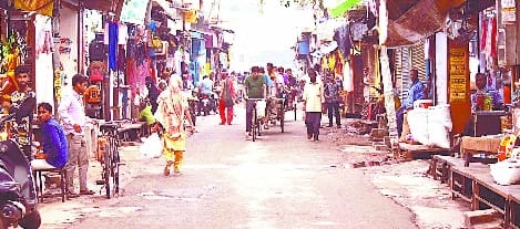 One and a half kg polythene fined 30 thousand, market closed in protest