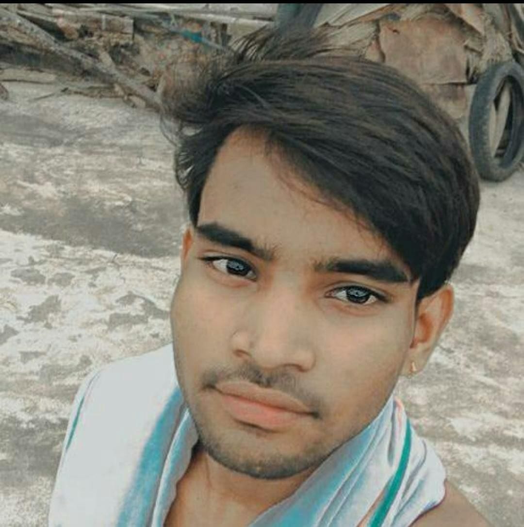 yuvak ki nadi me doobkar maut