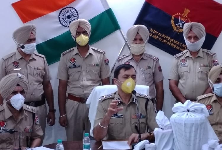 Three smugglers arrested with heroin in Punjab
