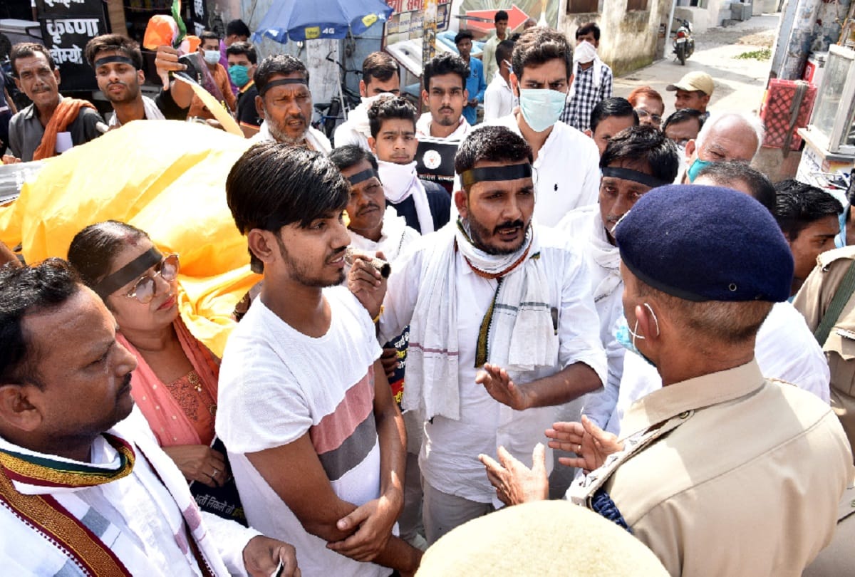 bjp and congree clash in sambhal on pm birthday