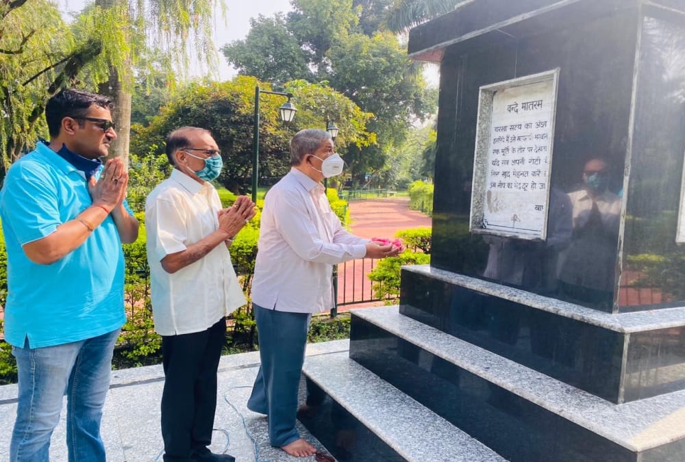 Uttarakhand Former cm Harish rawat Silence vow and fast against Modi Government, Photos