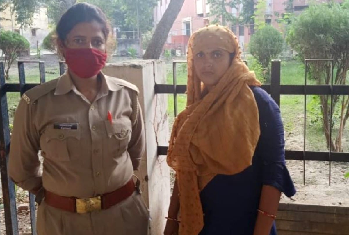 woman arrested for get jobs on fake documents in mainpuri