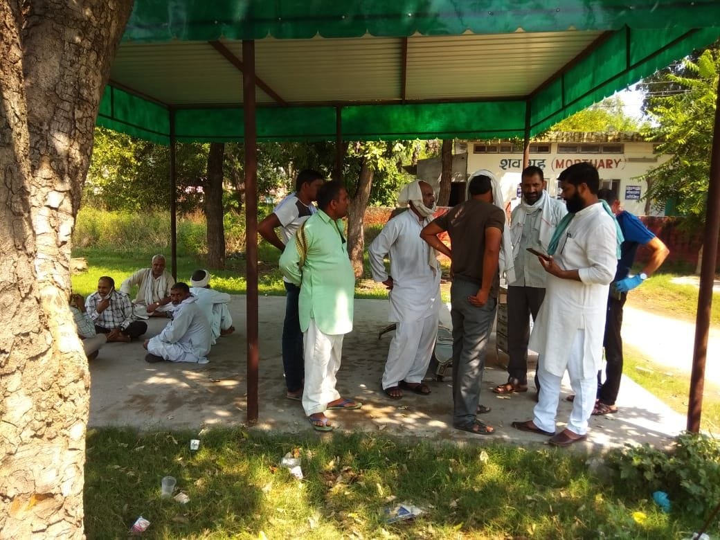 Home quarantined elderly person dies in suspicious condition, villagers feared murder.