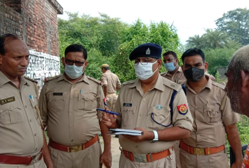 An old man killed in Bahraich during a clash over lad dispute.