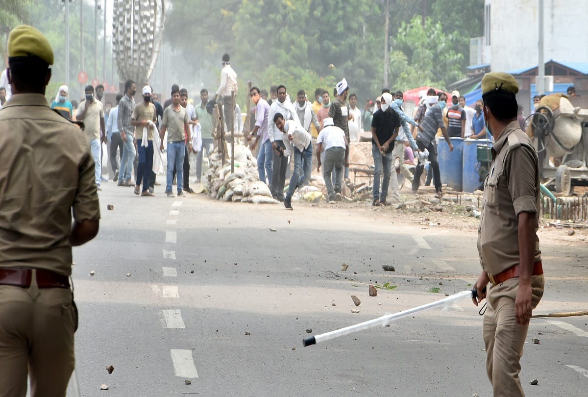 Youths forcibly removed, sticks started raining as soon as stones were pelted
